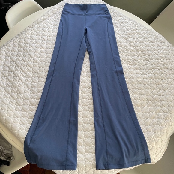L*Space Active Overdrive Flair Leggings Size Medium - Picture 1 of 5